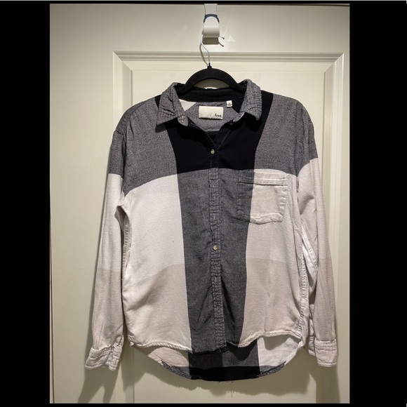 Aritzia - Wilfred free daphne plaid shirt - Picture 1 of 3